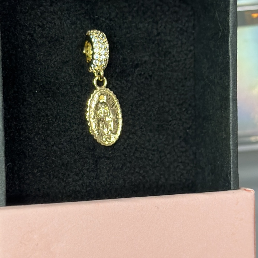 14K Solid Gold—Virgin Of Guadalupe Charm With Zirconia - Picture 5 of 11